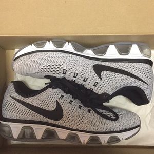 Women’s Nike Air Max Tailwind 8